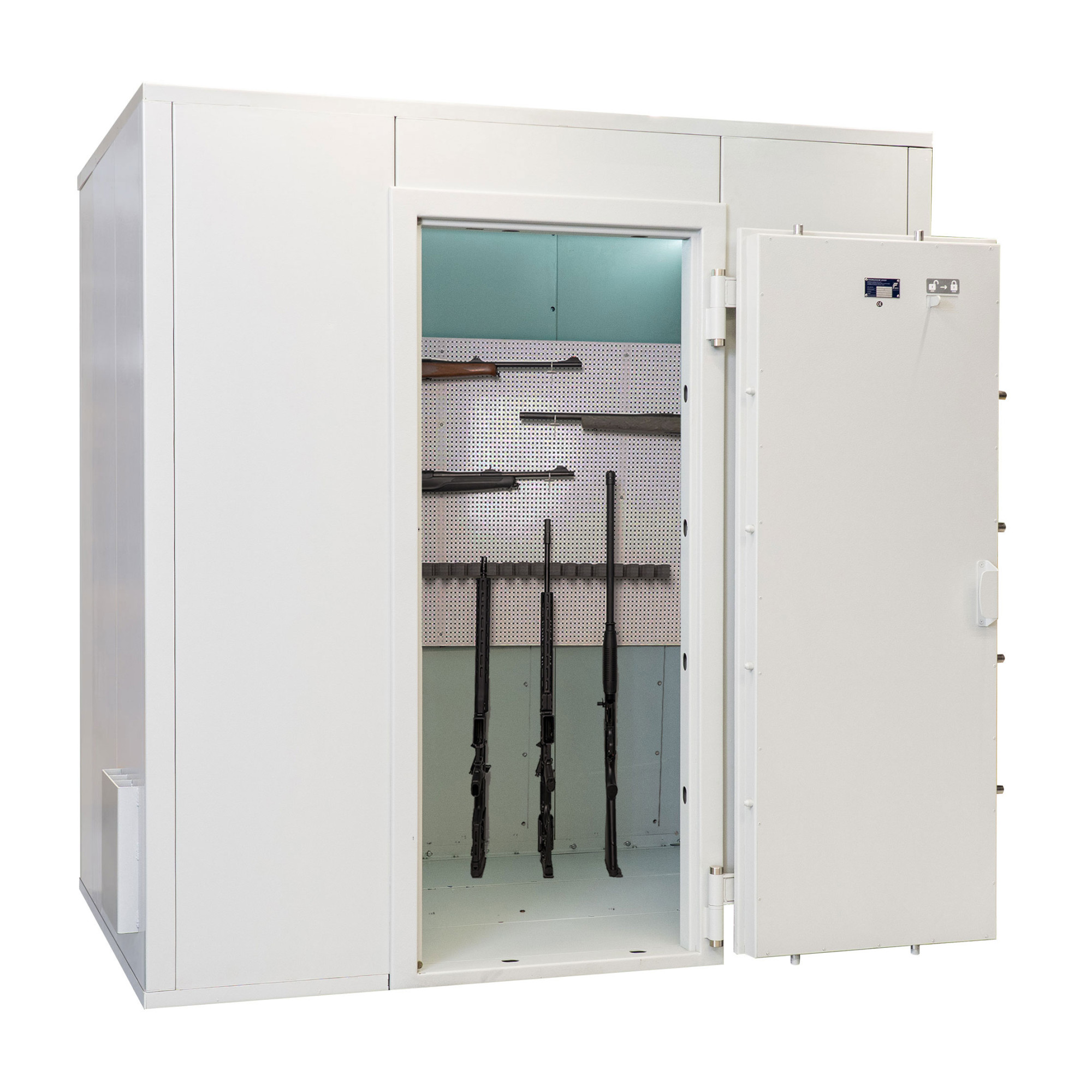 Resist EuroVault_Grad1-2000×2000 (4)